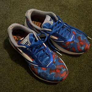 Brooks sneakers lobster Boston 7.5